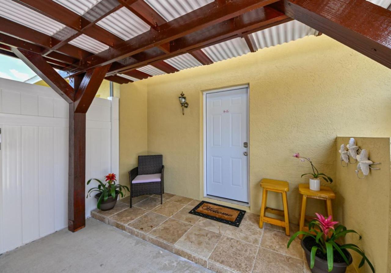 Paradise In Brandon With Luxurious 6 Person Spa Exterior photo